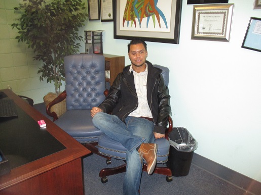 Feliciano Godoy at the front desk