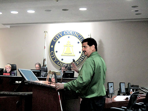 Pete giving a speech about BSS at the Riverside City Hall meeting